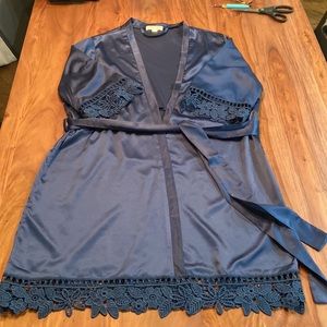 Le Rose Bridesmaid Robe